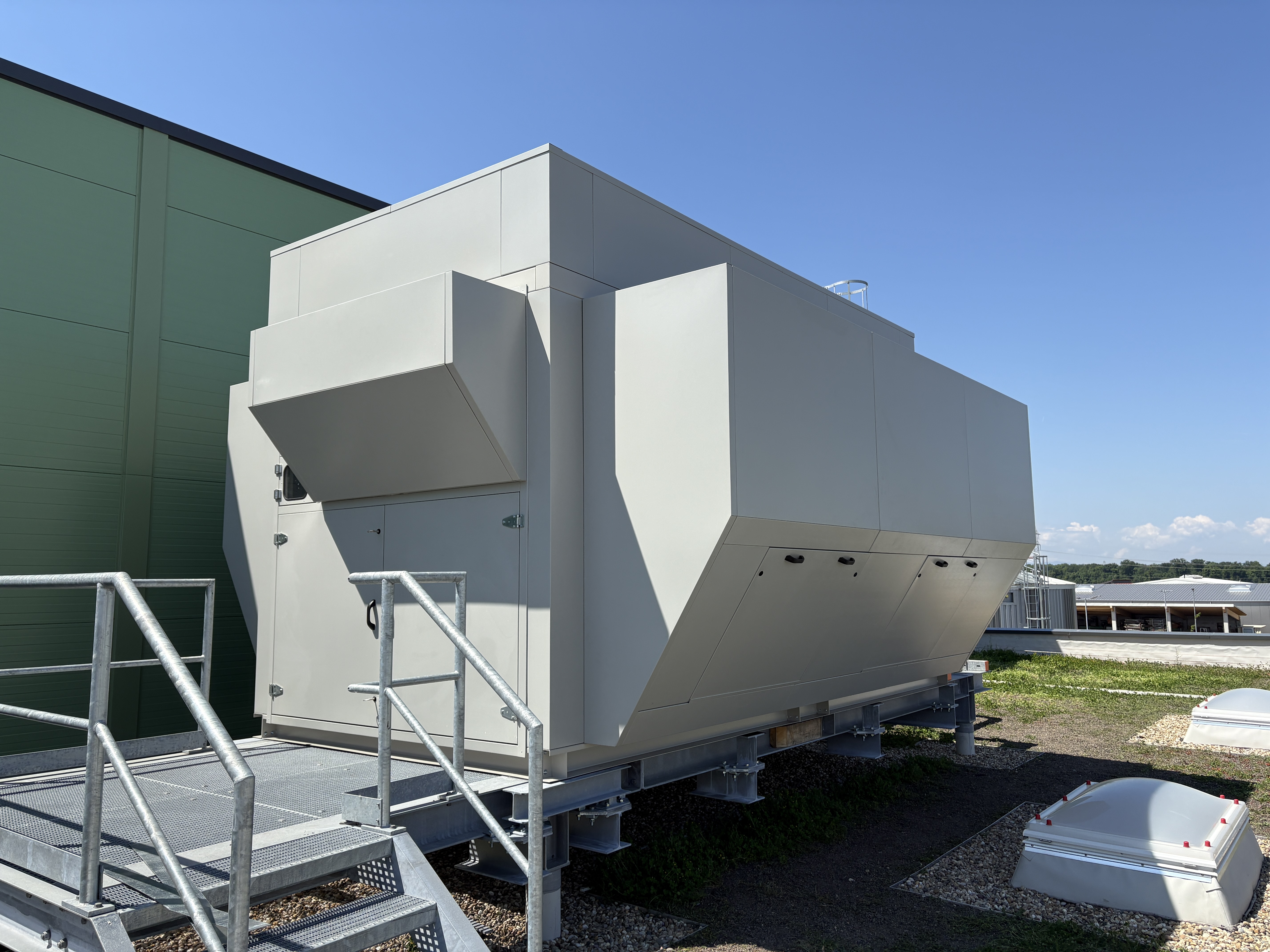 ISOpac10 - Chiller Housing